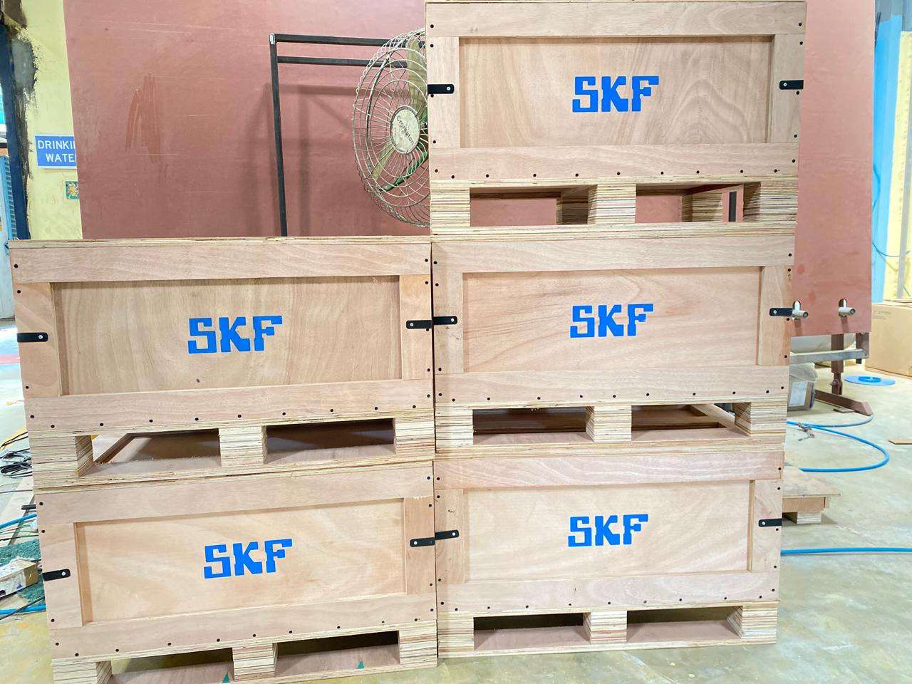Heavy-duty export crate